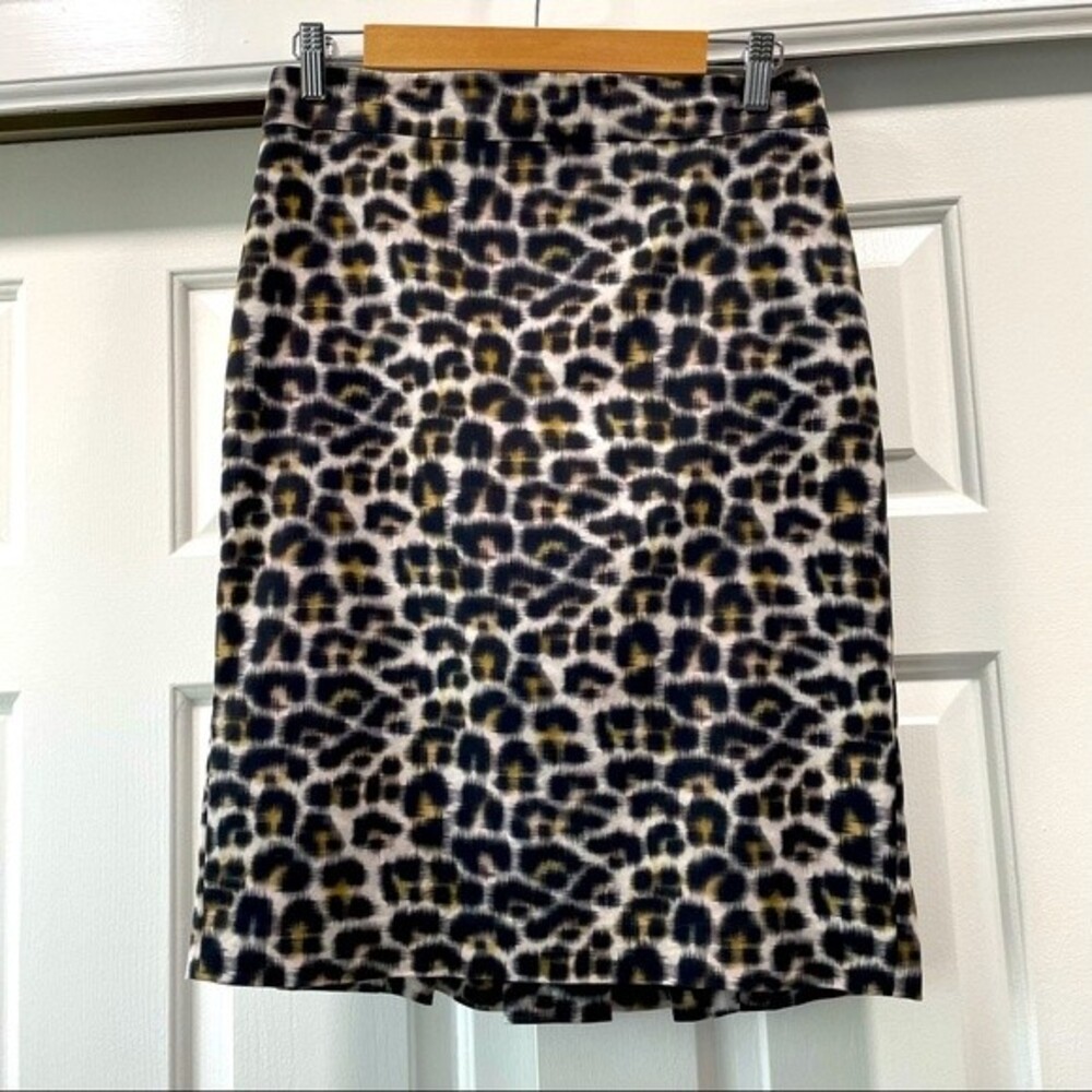 Ann Taylor Cheetah Print Pencil Skirt Size 6 - Picture 1 of 13